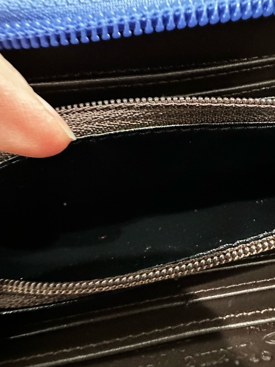 Vivienne Westwood Fiocco Bow Patent Zip Around Wallet Acqua (C3) - Picture 12 of 13